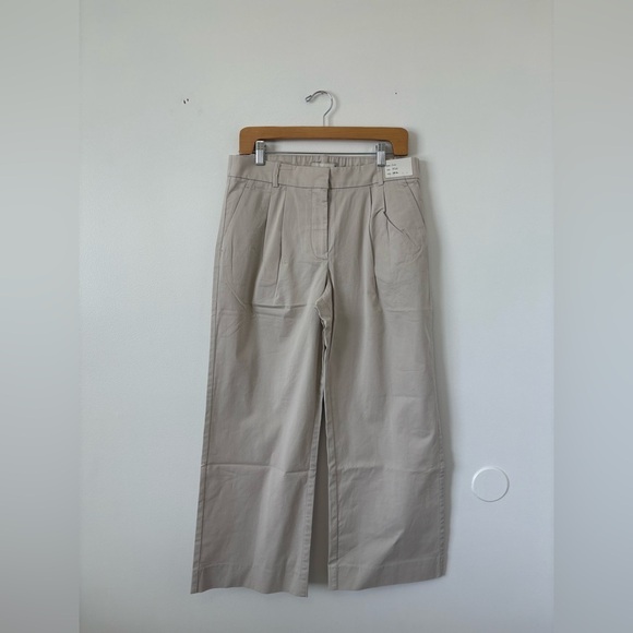 Abercrombie & Fitch Sloane Low Rise Tailored Twill Pant - Picture 2 of 5